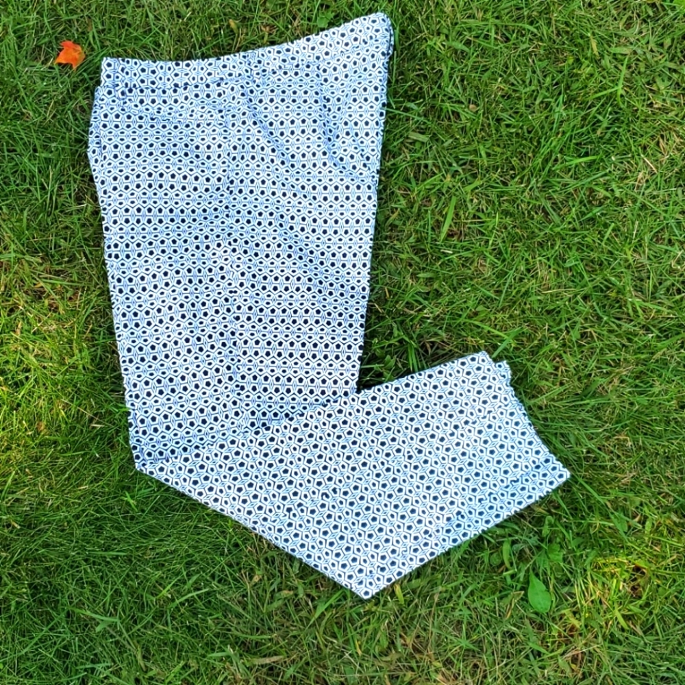 LAUNDRY ▪︎ Black & White Hexagon Print Pants, EUC